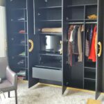 Comment Concevoir une Armoire sur Mesure Fonctionnelle et Esthétique ?